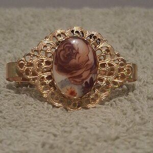 Vintage Oval Porcelain w/Floral Decal Ornate 3-Hinged Scarf/Shawl Clip